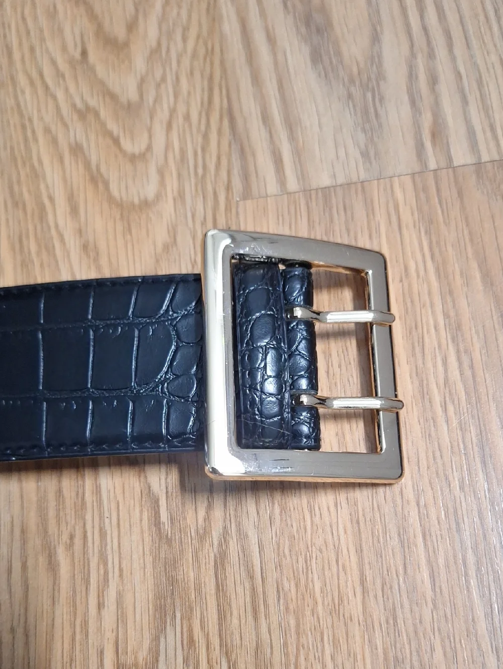 Risantry Black Wide Croc-Embossed Women's Belt with Gold Buckle